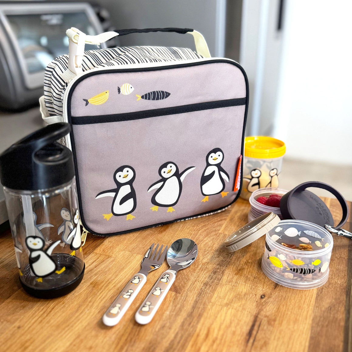 Penguin - Super Zippee Lunch Tote